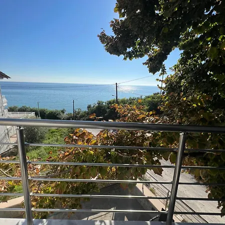 Apartman Seafront Lux Vergia