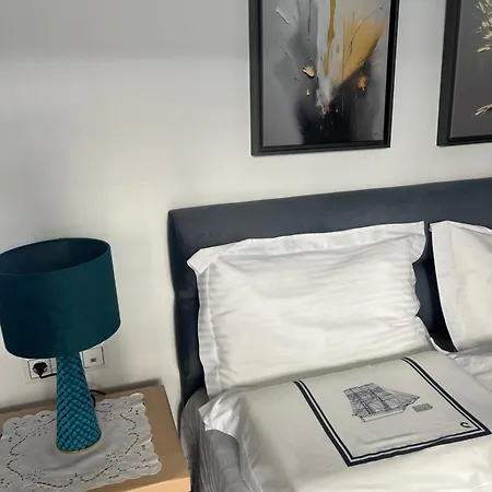 Seafront Lux Apartament