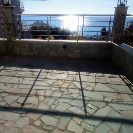 Seafront Lux Apartment *