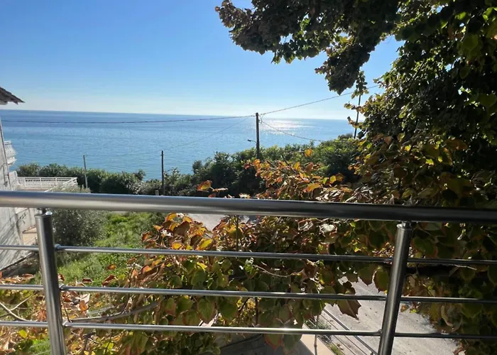 Apartamento Seafront Lux Vergia